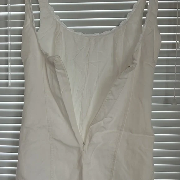 Dress - Picture 7 of 9